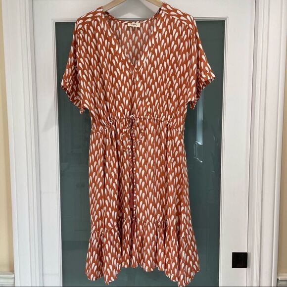 Holiday Terra Cotta/White Print Drawstring Dress! - Picture 2 of 8